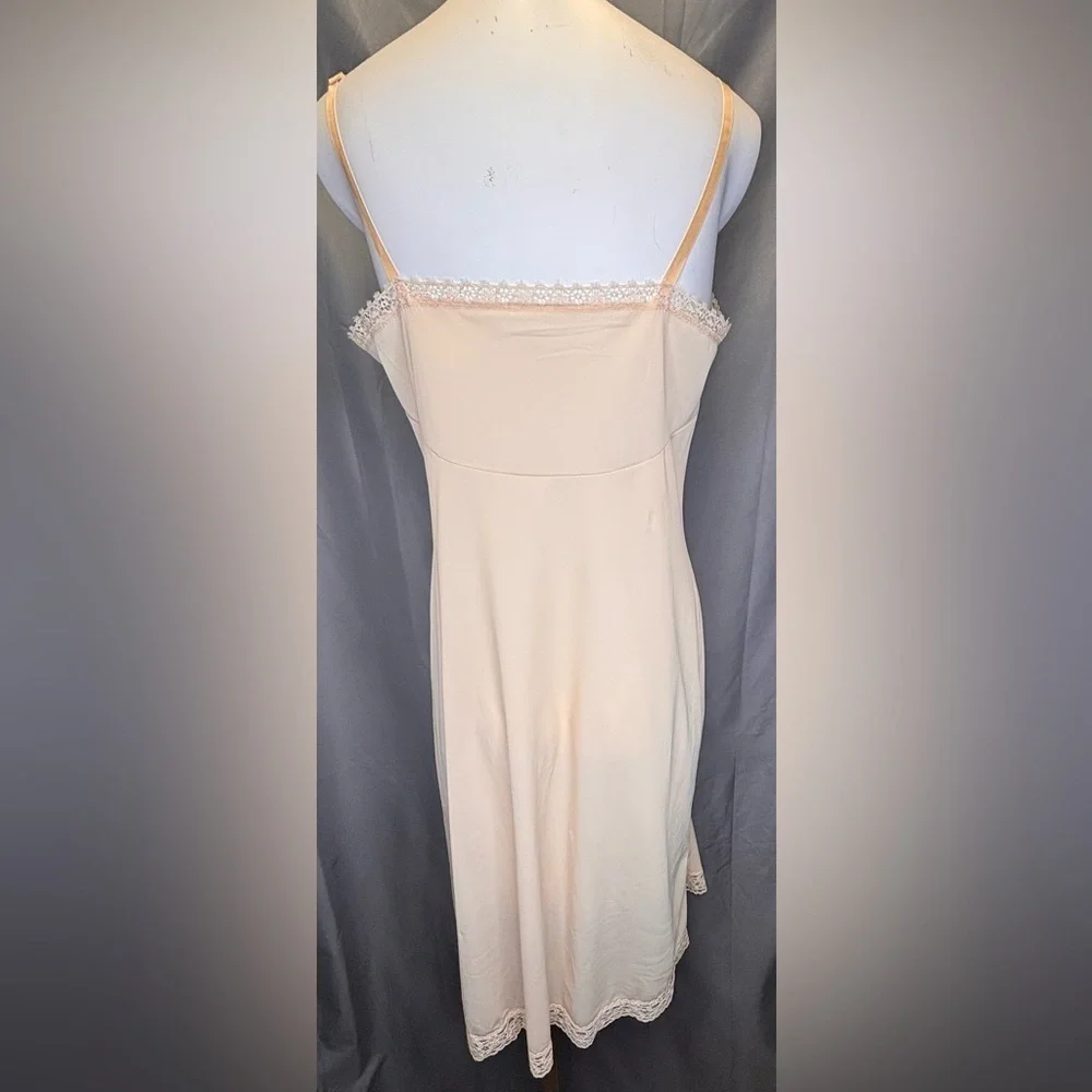 Vanity Fair Vintage Full Slip Size 36 L Nylon Lace Dress Slip Made in USA
